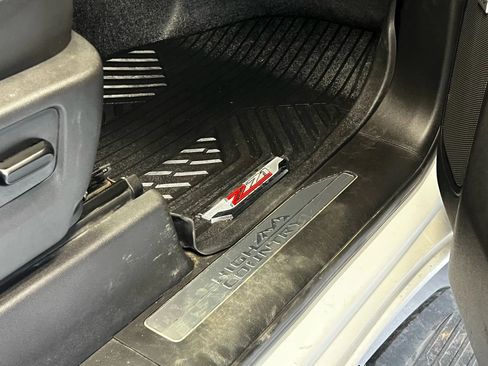 Used 2020 Chevrolet Silverado 3500 High Country w/ Technology Package image 19