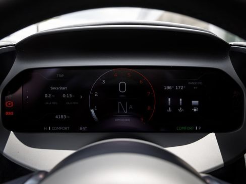 Used 2025 McLaren 750S RWD image 48