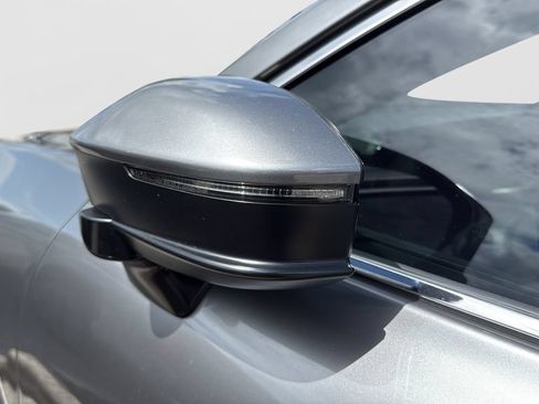 Certified 2024 Toyota Crown AWD/4WD image 4