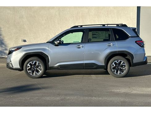 Used 2026 Subaru Forester Premium AWD/4WD image 7