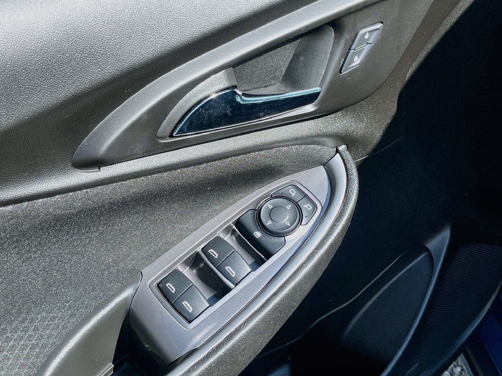 Used 2025 Chevrolet Malibu RS w/ LPO, Floor Liner Package FWD image 17