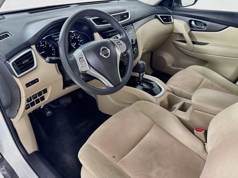 Used 2016 Nissan Rogue S w/ Appearance Package FWD image 11