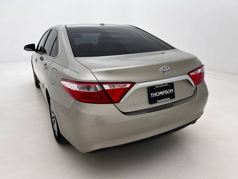 Used 2015 Toyota Camry XLE image 8