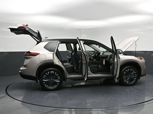 New 2026 Nissan Rogue Platinum w/ Tech Package image 32