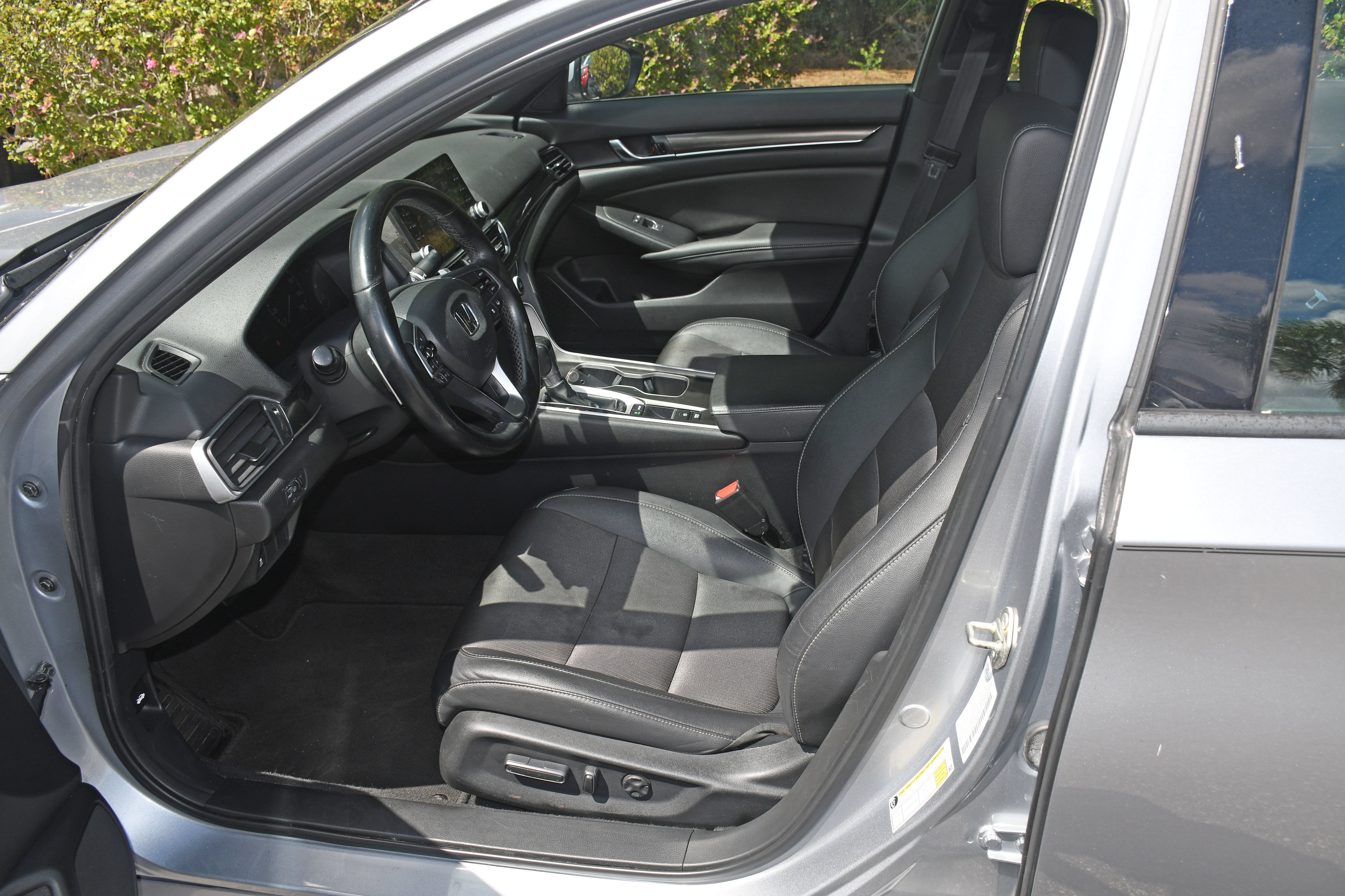 Used 2019 Honda Accord Sport image 7