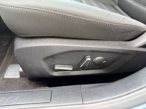 Used 2019 Ford Fusion SE FWD image 20