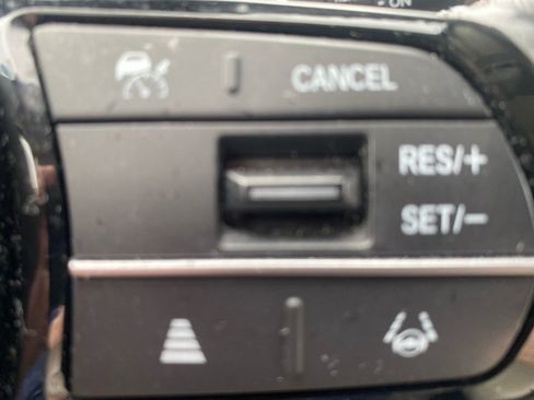 Certified 2023 Honda HR-V EX-L image 24