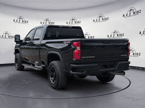 Used 2022 Chevrolet Silverado 2500 Custom w/ Custom Value Package AWD/4WD image 4