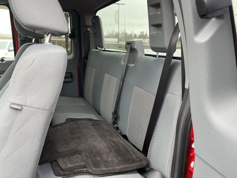 Used 2011 Ford F250 XLT w/ Camper Pkg image 12