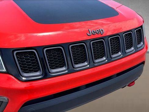 Used 2019 Jeep Compass Trailhawk w/ Cold Weather Group AWD/4WD image 24