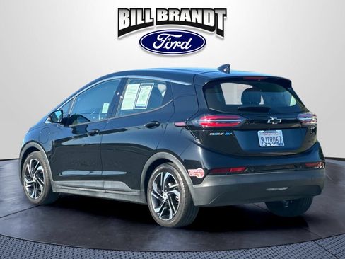 Used 2023 Chevrolet Bolt LT w/ Infotainment Package FWD image 5