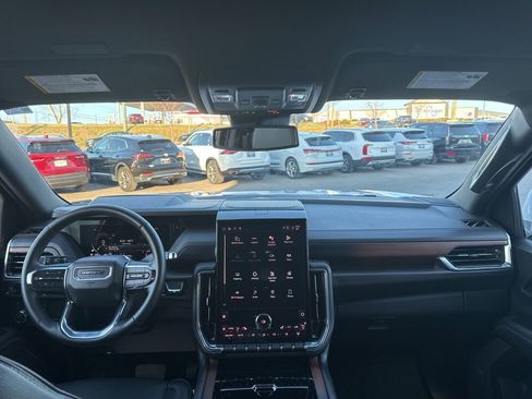 Used 2025 GMC Yukon Denali image 20
