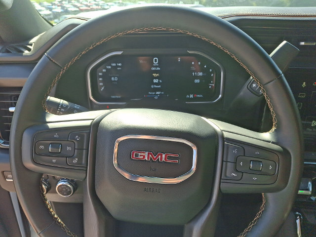 Used 2026 GMC Sierra 2500 AT4 AWD/4WD image 4