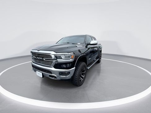 Used 2019 RAM 1500 Laramie AWD/4WD image 4