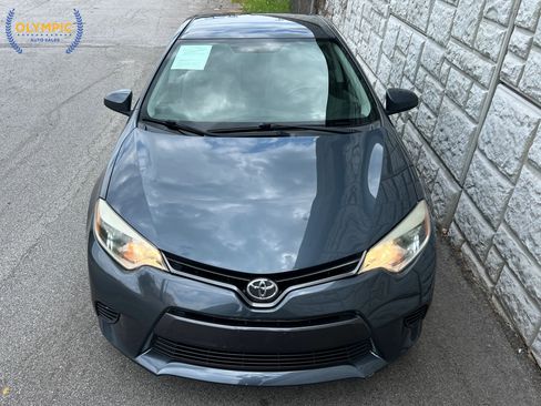 Used 2016 Toyota Corolla LE FWD image 2