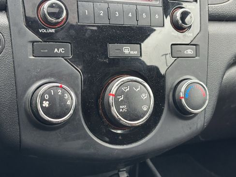 Used 2011 Kia Forte Koup EX image 3