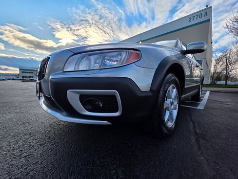 Used 2013 Volvo XC70 3.2 Platinum image 7