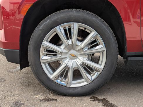 Certified 2021 Chevrolet Suburban High Country w/ Premium Package 2 AWD/4WD image 58