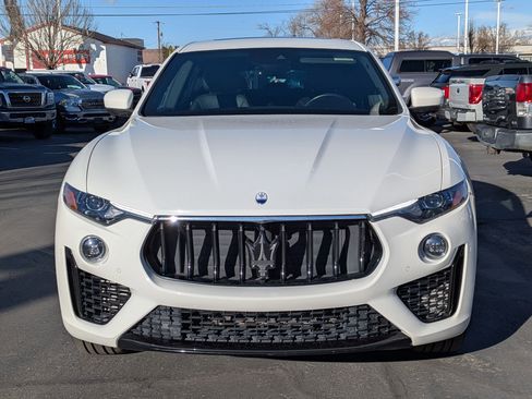 Used 2023 Maserati Levante Modena image 11
