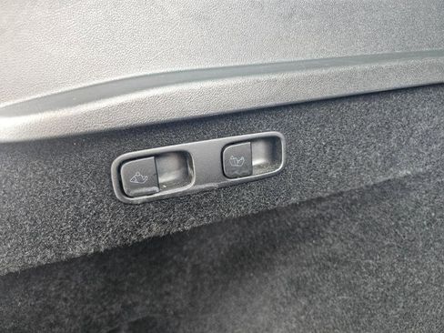 Used 2023 Tesla Model Y Long Range image 69