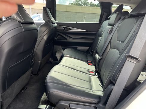 Certified 2024 INFINITI QX60 Luxe FWD image 15