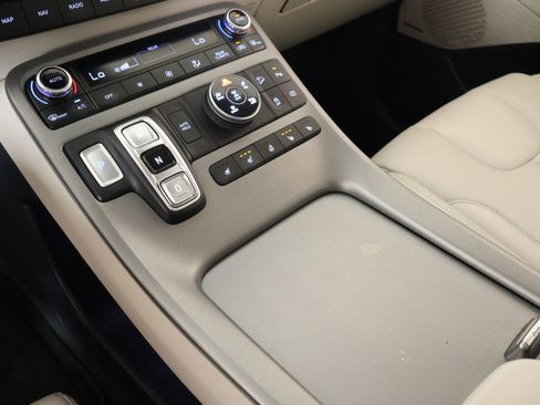 Used 2023 Hyundai Palisade Limited w/ Cargo Package image 9