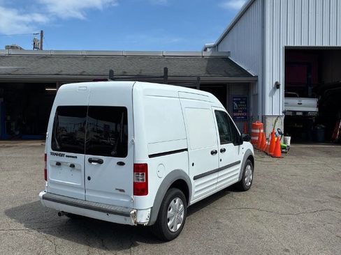 Used 2013 Ford Transit Connect XLT image 4
