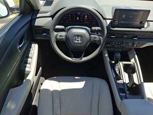 Certified 2023 Honda Accord EX image 11