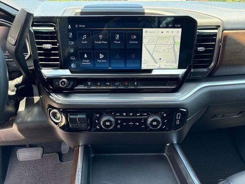 Used 2024 Chevrolet Silverado 3500 High Country w/ High Country Premium Package AWD/4WD image 29