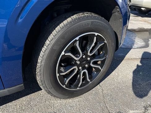 Used 2023 Ford Maverick Lariat w/ Lariat Luxury Package image 9