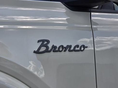 Used 2025 Ford Bronco Outer Banks AWD/4WD image 30