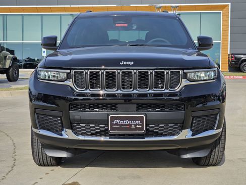 New 2025 Jeep Grand Cherokee L Laredo image 6