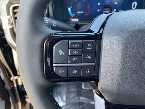 New 2026 Ford F250 Lariat w/ Black Appearance Package AWD/4WD image 28