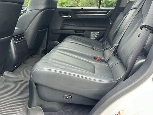Used 2018 Lexus LX 570 4WD image 23