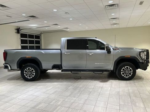 Used 2024 GMC Sierra 3500 SLT w/ SLT Convenience Package AWD/4WD image 6