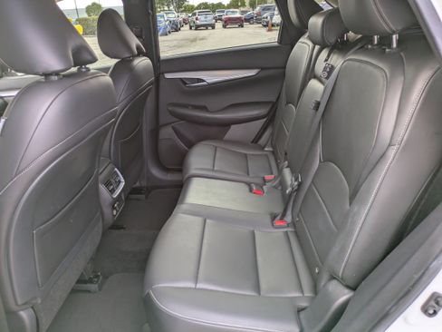 Used 2020 INFINITI QX50 Luxe w/ Navigation Package FWD image 14