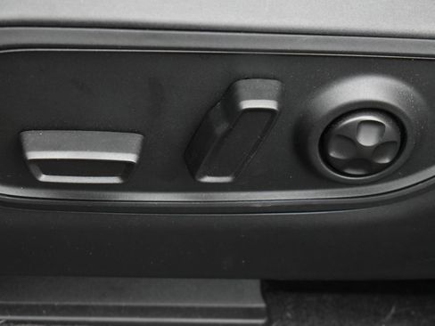 Used 2025 Jeep Grand Cherokee L Limited w/ Trailer Tow Package image 13