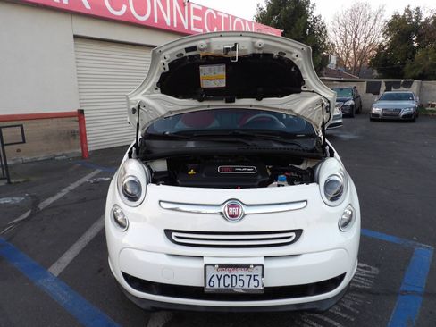 Used 2014 FIAT 500L Easy w/ Popular Equipment Group FWD image 11