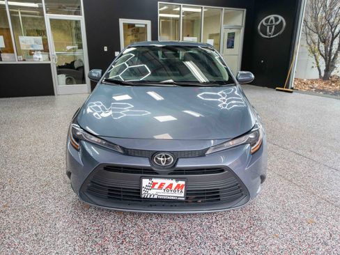 Used 2023 Toyota Corolla LE image 6
