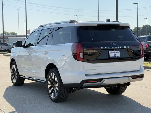 New 2025 Ford Expedition Platinum w/ Driver's Package image 37