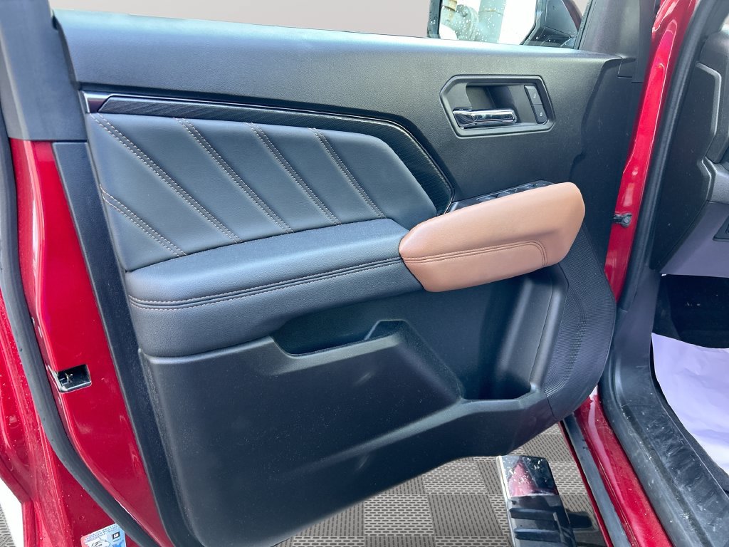 Used 2024 GMC Canyon AT4 w/ Technology Package AWD/4WD image 27