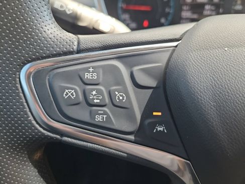 Used 2021 Chevrolet Equinox LS w/ LPO, Cargo Package AWD/4WD image 25