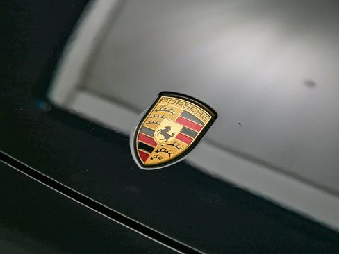 Certified 2023 Porsche Cayenne AWD/4WD image 12