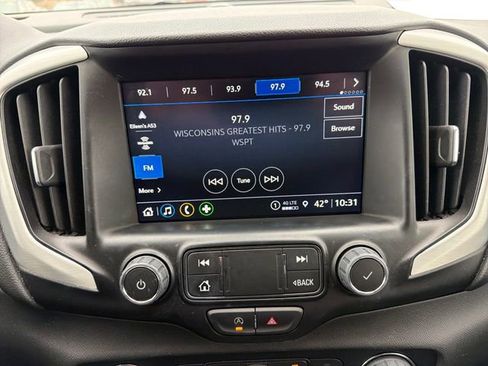 Used 2024 GMC Terrain SLT w/ LPO, Floor Liner Package image 21