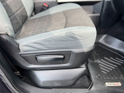 Used 2013 RAM 3500 Big Horn image 22