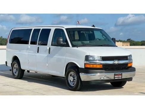 Used 2017 Chevrolet Express 3500 LT w/ LT Preferred Equipment Group image 47