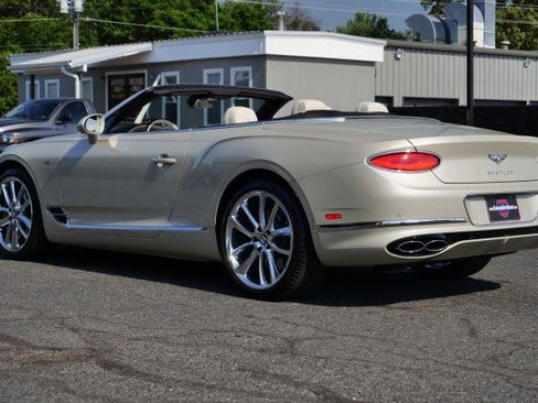 Used 2021 Bentley Continental GT V8 AWD/4WD image 10