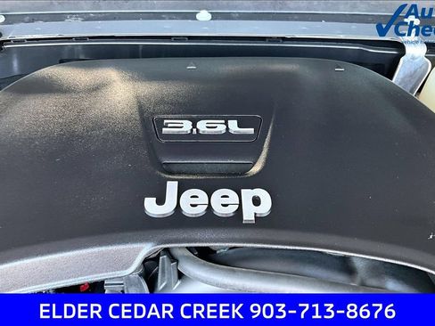 Used 2020 Jeep Gladiator Rubicon AWD/4WD image 32