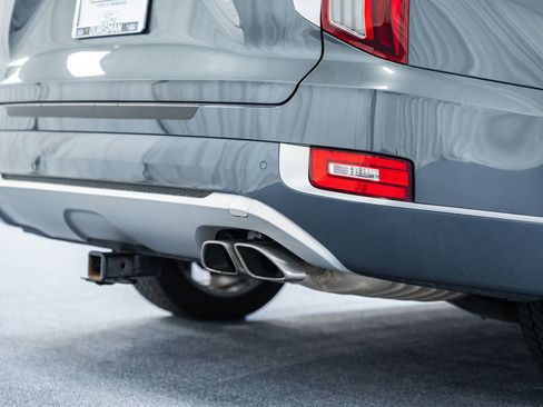 Used 2021 Hyundai Palisade Limited image 19