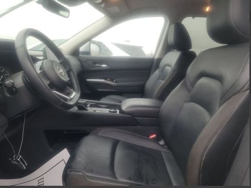 Used 2023 Nissan Pathfinder SL w/ Black Appearance Package AWD/4WD image 7